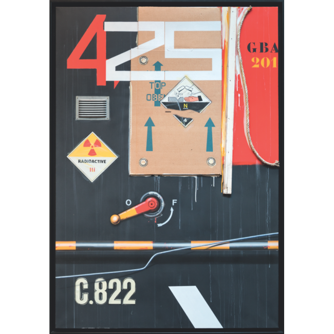 Œuvre de Peter Klasen avec signalétique industrielle et pictogramme radioactif.